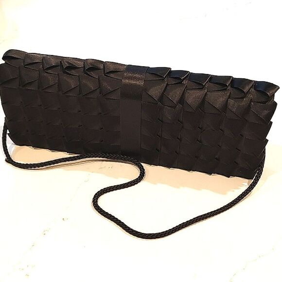 Jessica McClintock Black Pleated Shoulder/Clutch Evening Baguette Bag - Picture 1 of 10